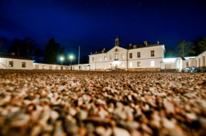 Hotels in Gimo